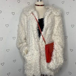 New White Faux Fur 🤍